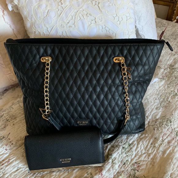 Guess Handbag - Picture 1 of 3